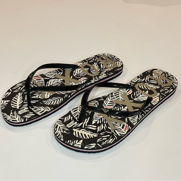 Roxy | Flip Flop Sandals - Picture 3 of 9